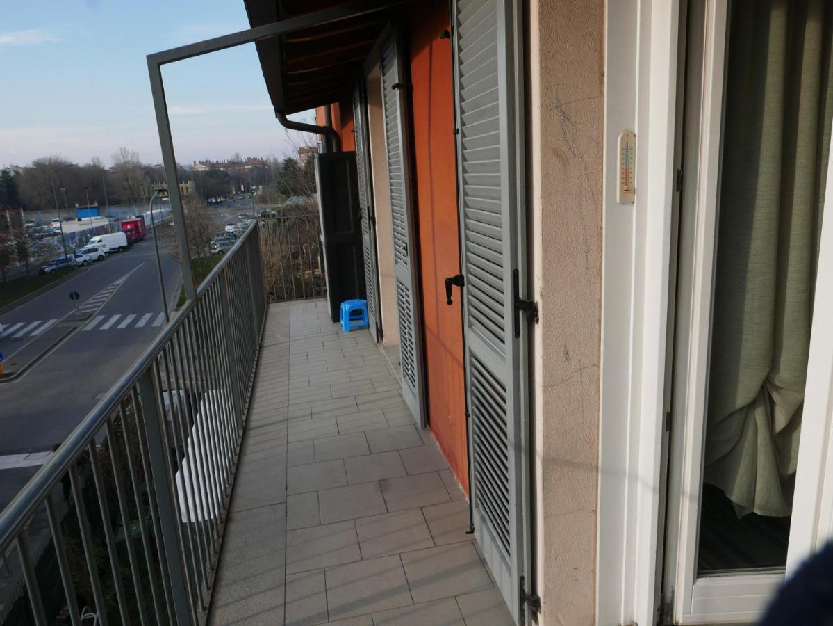 Casa Camilla Lägenhet Milano Exteriör bild
